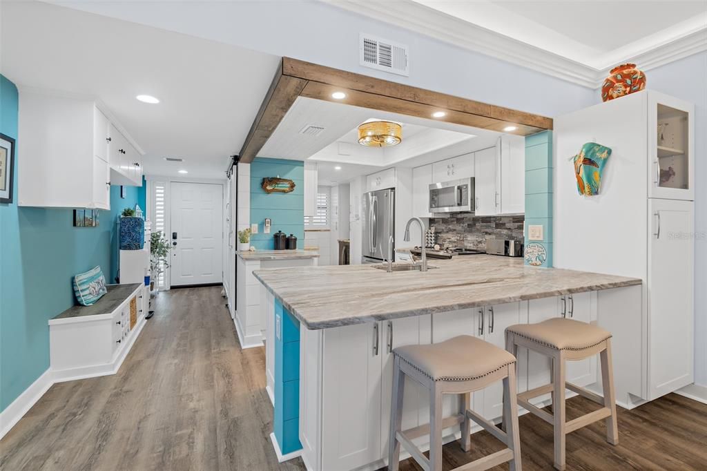 Active With Contract: $364,500 (2 beds, 2 baths, 1350 Square Feet)