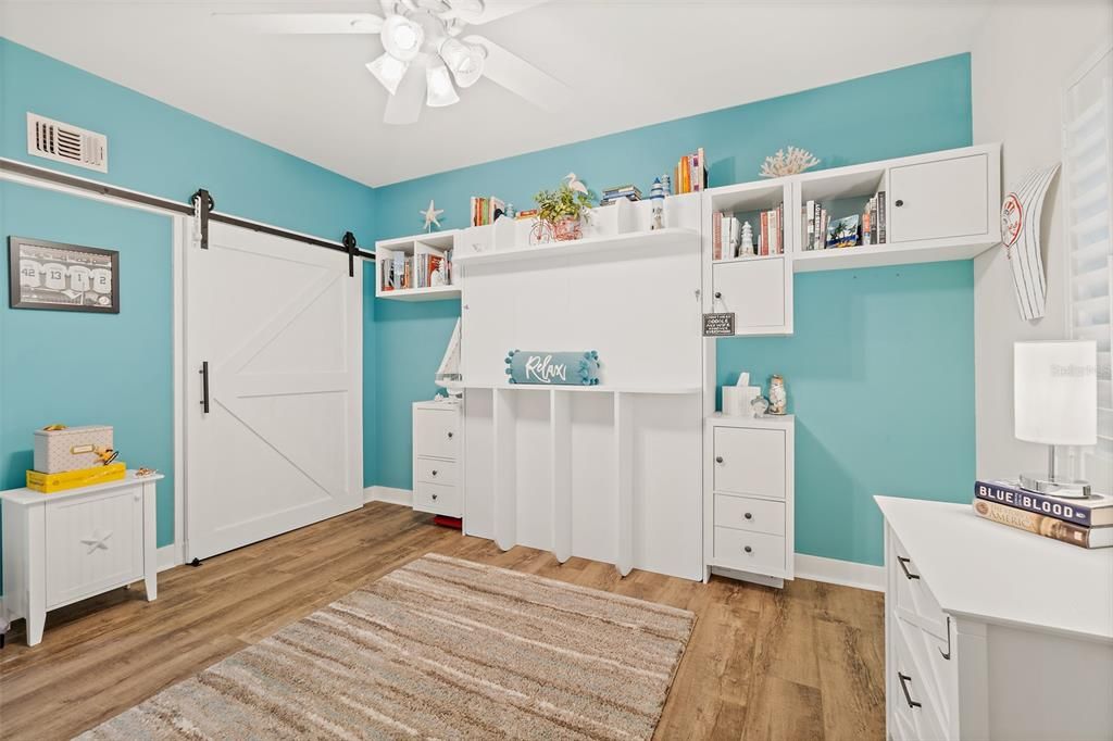 Active With Contract: $364,500 (2 beds, 2 baths, 1350 Square Feet)