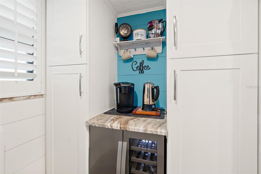 Active With Contract: $364,500 (2 beds, 2 baths, 1350 Square Feet)