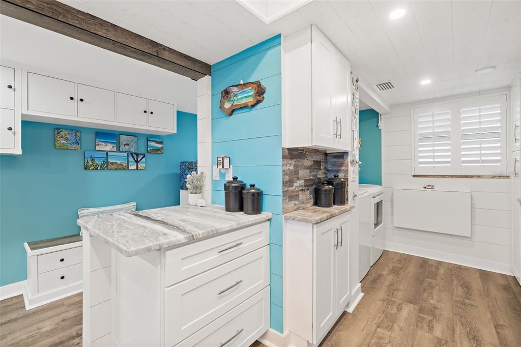 Active With Contract: $364,500 (2 beds, 2 baths, 1350 Square Feet)