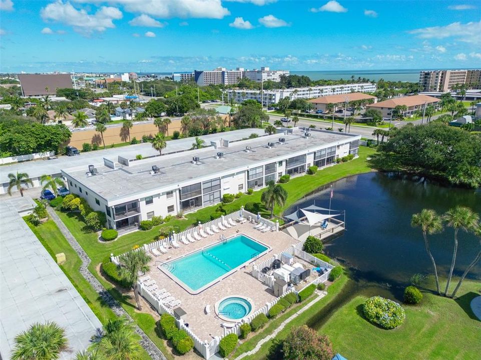 Active With Contract: $364,500 (2 beds, 2 baths, 1350 Square Feet)