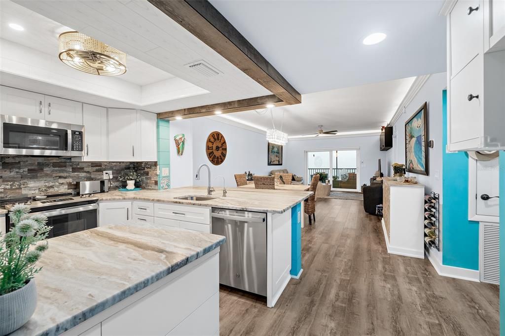 Active With Contract: $364,500 (2 beds, 2 baths, 1350 Square Feet)