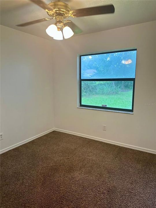 Active With Contract: $1,650 (3 beds, 2 baths, 1300 Square Feet)