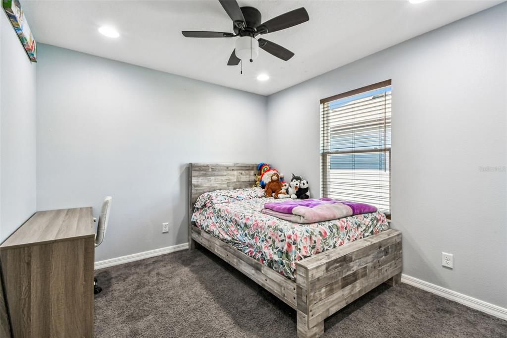 合同活跃: $540,000 (4 贝兹, 3 浴室, 2641 平方英尺)