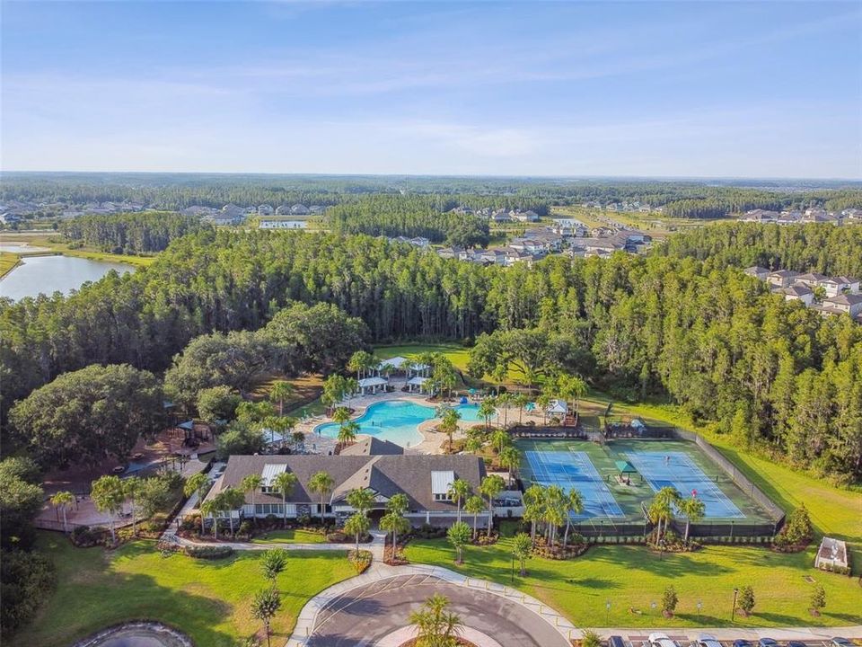 合同活跃: $540,000 (4 贝兹, 3 浴室, 2641 平方英尺)