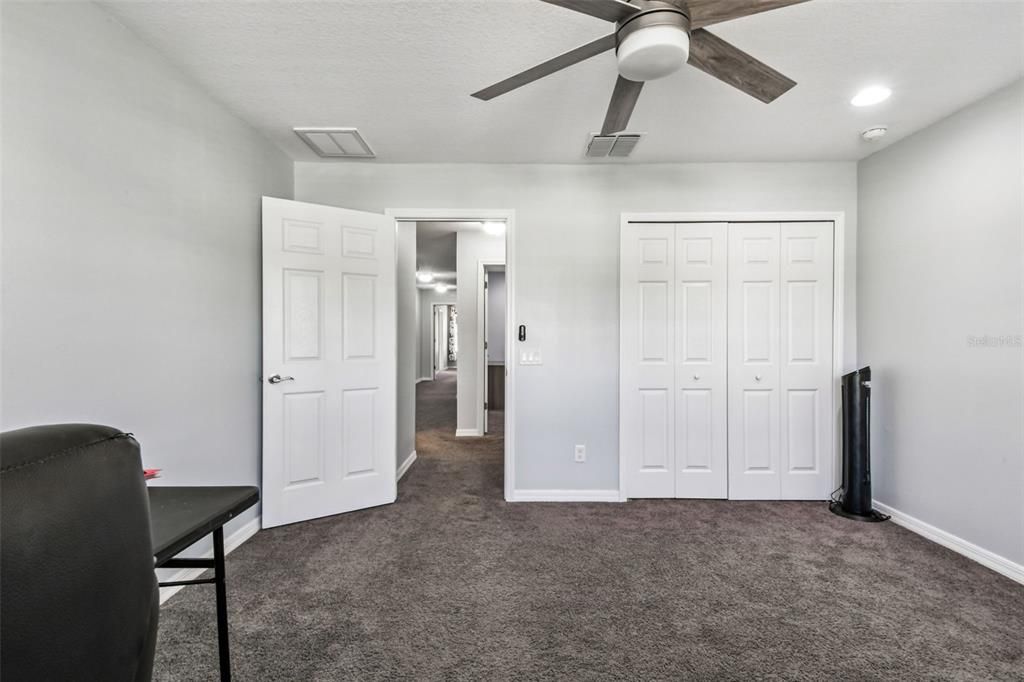 合同活跃: $540,000 (4 贝兹, 3 浴室, 2641 平方英尺)