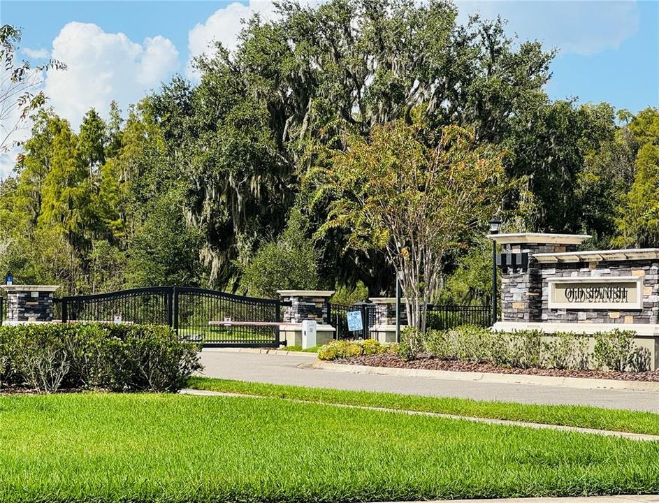 合同活跃: $540,000 (4 贝兹, 3 浴室, 2641 平方英尺)