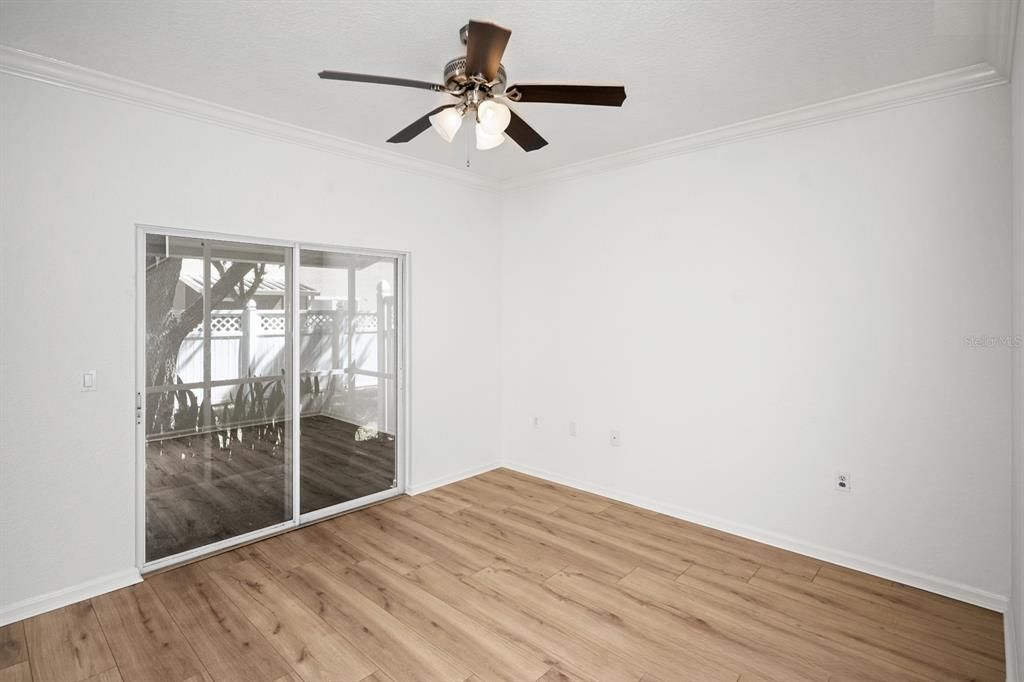 Под контрактом: $300,000 (3 спален, 2 ванн, 1790 Квадратных фут)