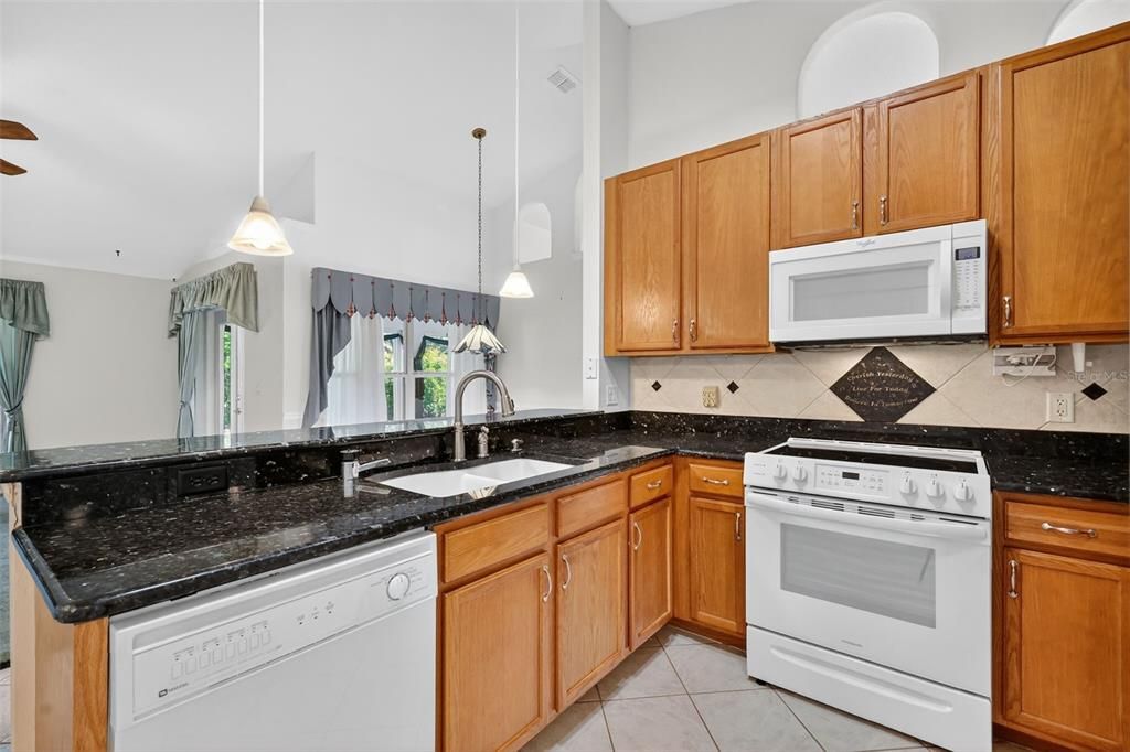 Active With Contract: $325,000 (4 beds, 2 baths, 1760 Square Feet)