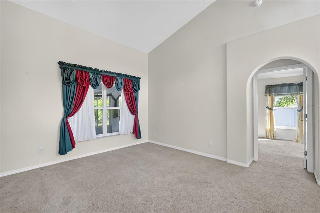 Active With Contract: $325,000 (4 beds, 2 baths, 1760 Square Feet)