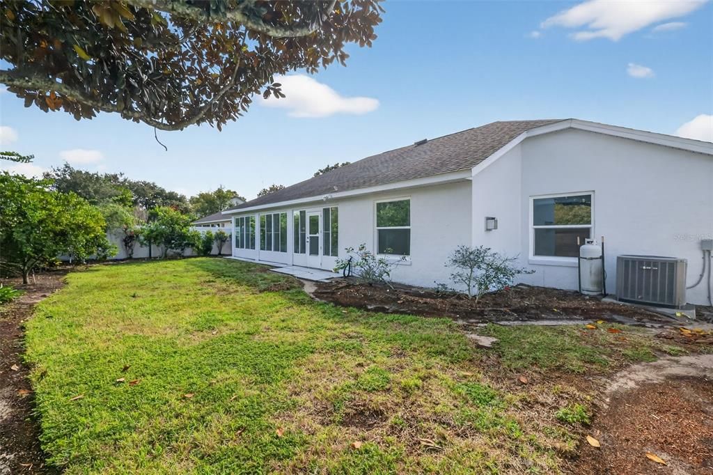 Active With Contract: $325,000 (4 beds, 2 baths, 1760 Square Feet)