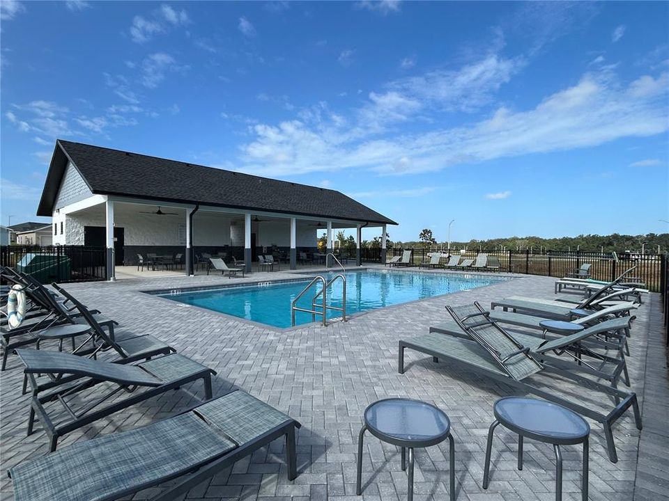 出租: $2,900 (4 贝兹, 2 浴室, 2571 平方英尺)