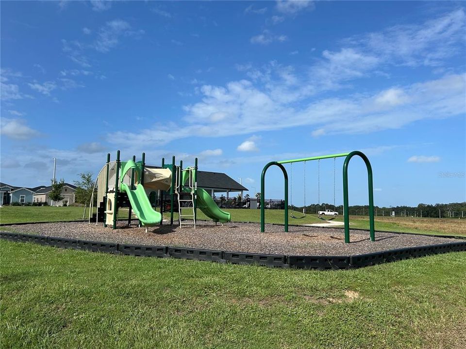 出租: $2,900 (4 贝兹, 2 浴室, 2571 平方英尺)