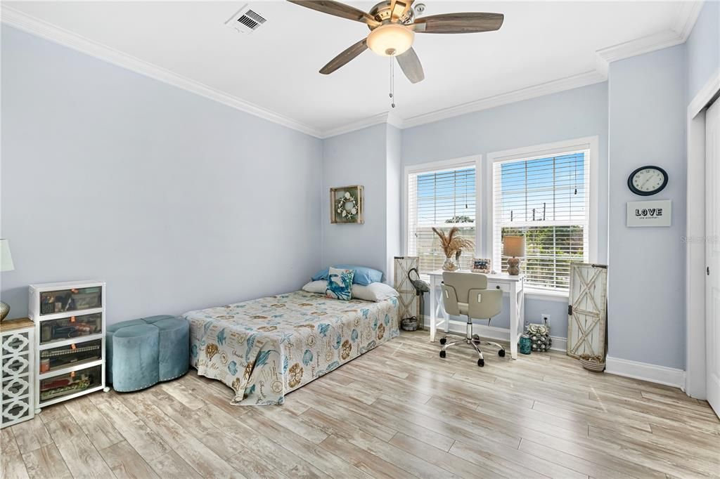 На продажу: $925,000 (3 спален, 3 ванн, 1618 Квадратных фут)