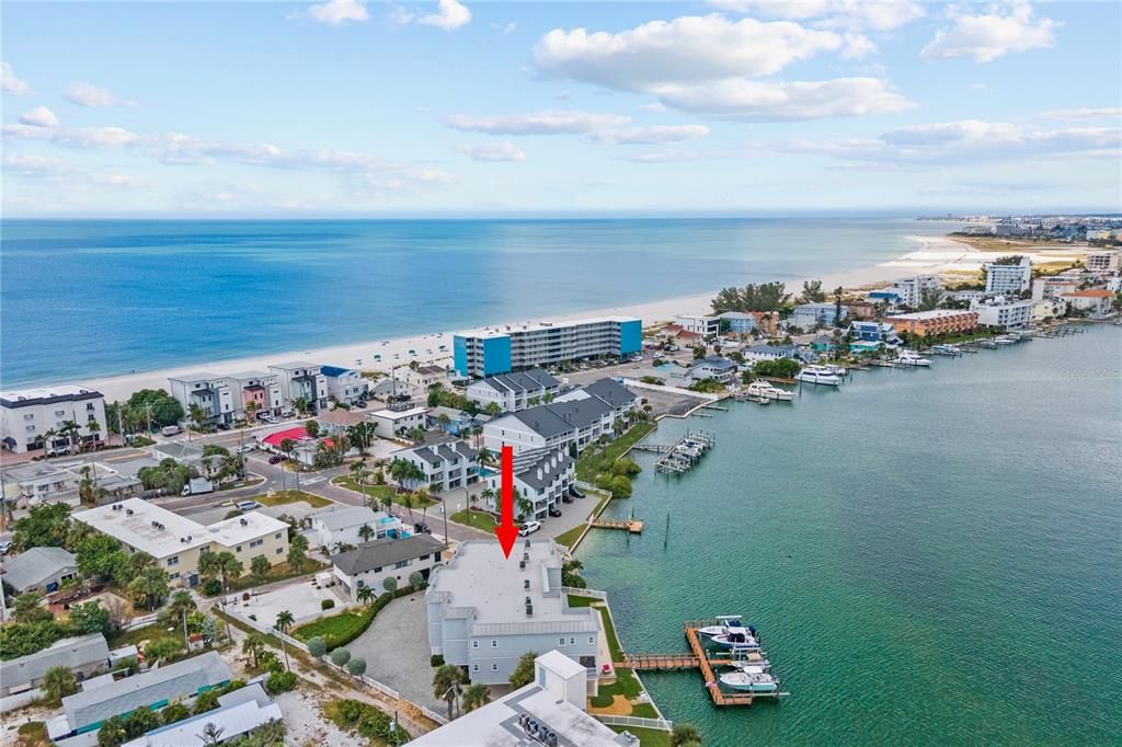 На продажу: $925,000 (3 спален, 3 ванн, 1618 Квадратных фут)