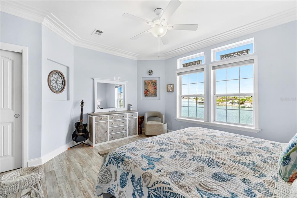 На продажу: $925,000 (3 спален, 3 ванн, 1618 Квадратных фут)