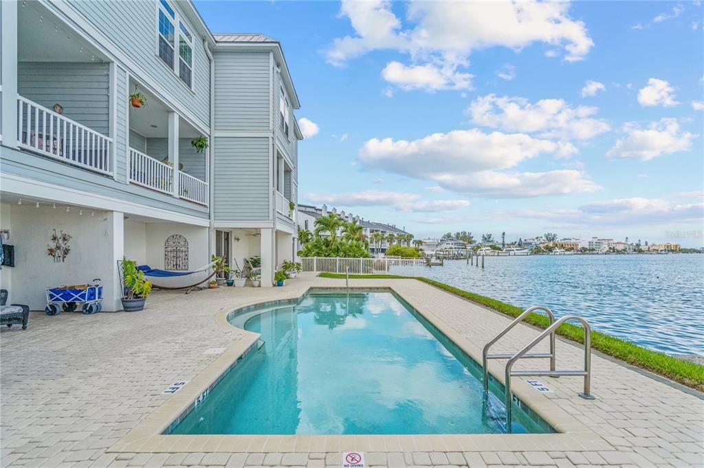 На продажу: $925,000 (3 спален, 3 ванн, 1618 Квадратных фут)