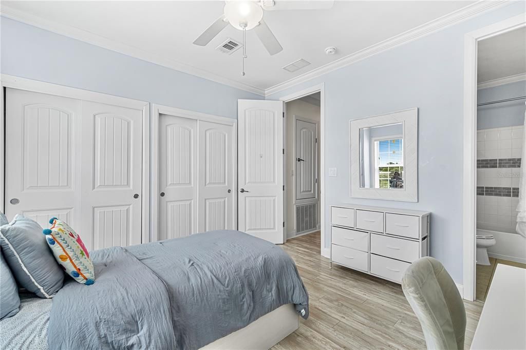 На продажу: $925,000 (3 спален, 3 ванн, 1618 Квадратных фут)