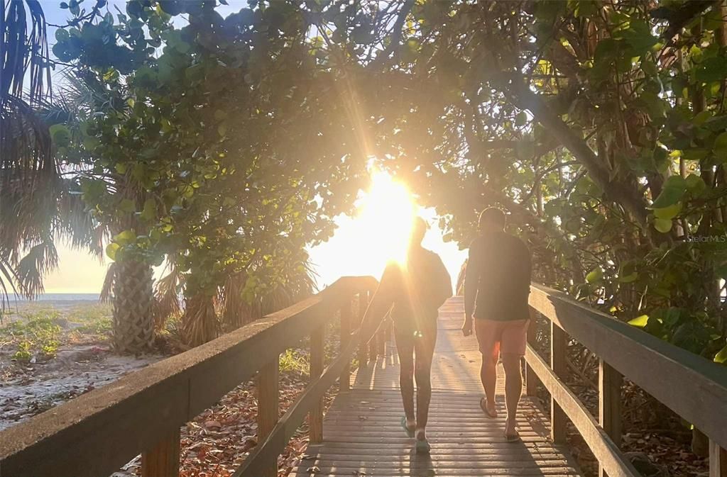 На продажу: $925,000 (3 спален, 3 ванн, 1618 Квадратных фут)