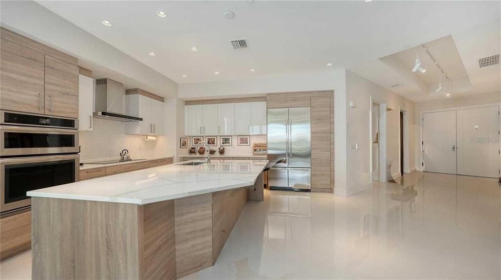 For Rent: $11,000 (3 beds, 3 baths, 2803 Square Feet)