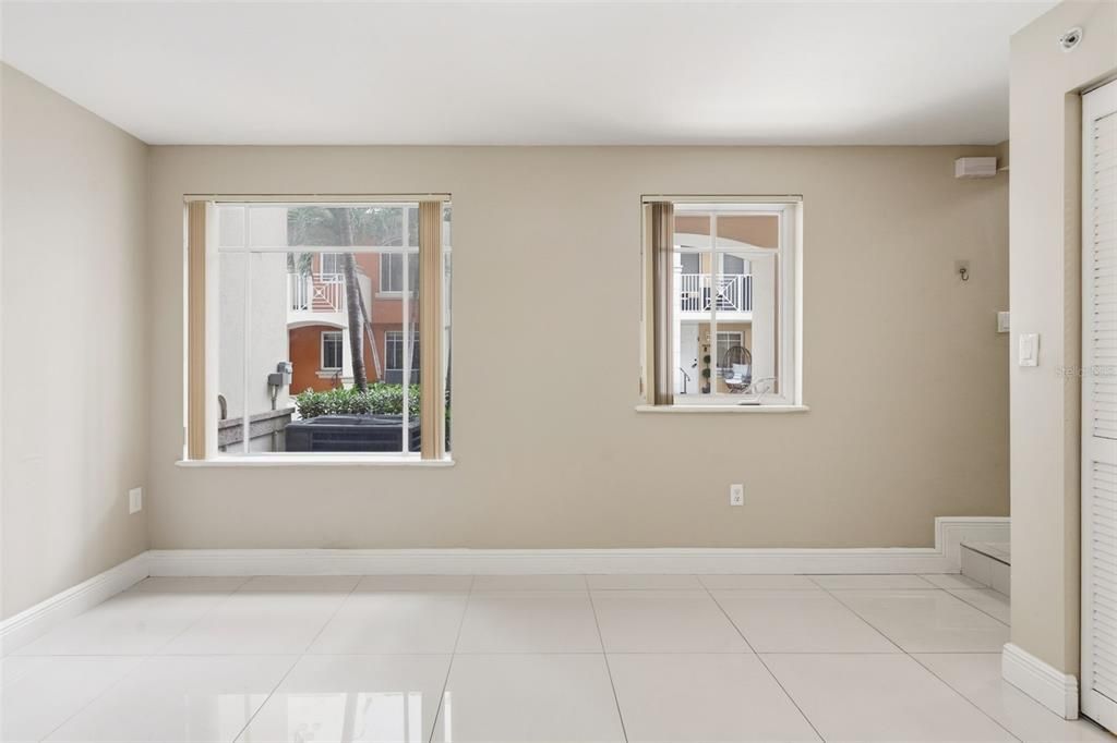 待售: $599,900 (3 贝兹, 2 浴室, 1729 平方英尺)