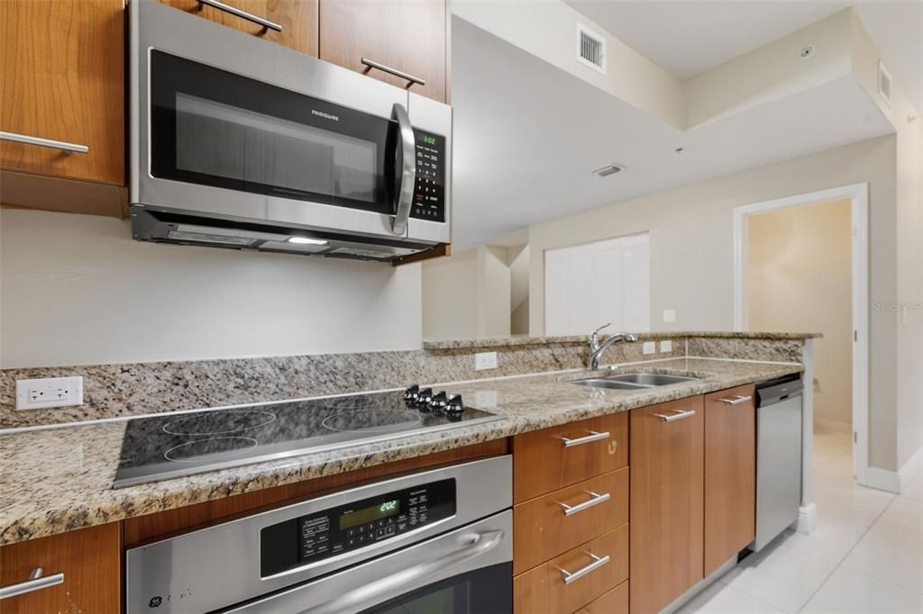 待售: $599,900 (3 贝兹, 2 浴室, 1729 平方英尺)