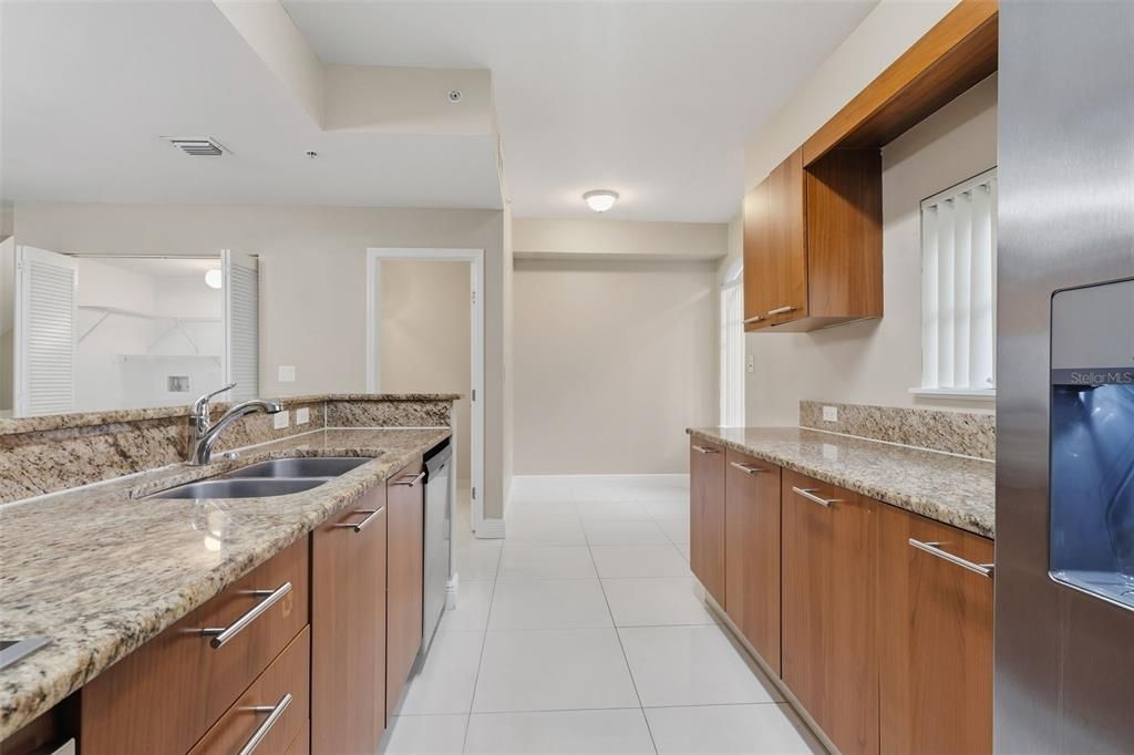 待售: $599,900 (3 贝兹, 2 浴室, 1729 平方英尺)