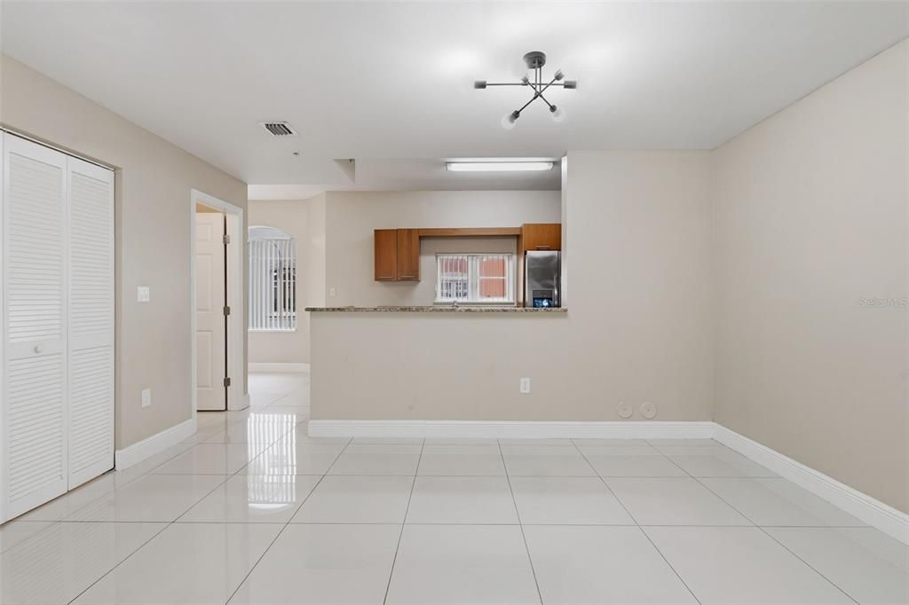 待售: $599,900 (3 贝兹, 2 浴室, 1729 平方英尺)