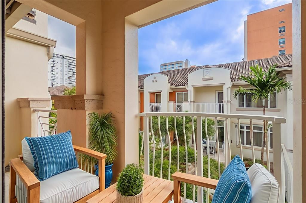 待售: $599,900 (3 贝兹, 2 浴室, 1729 平方英尺)