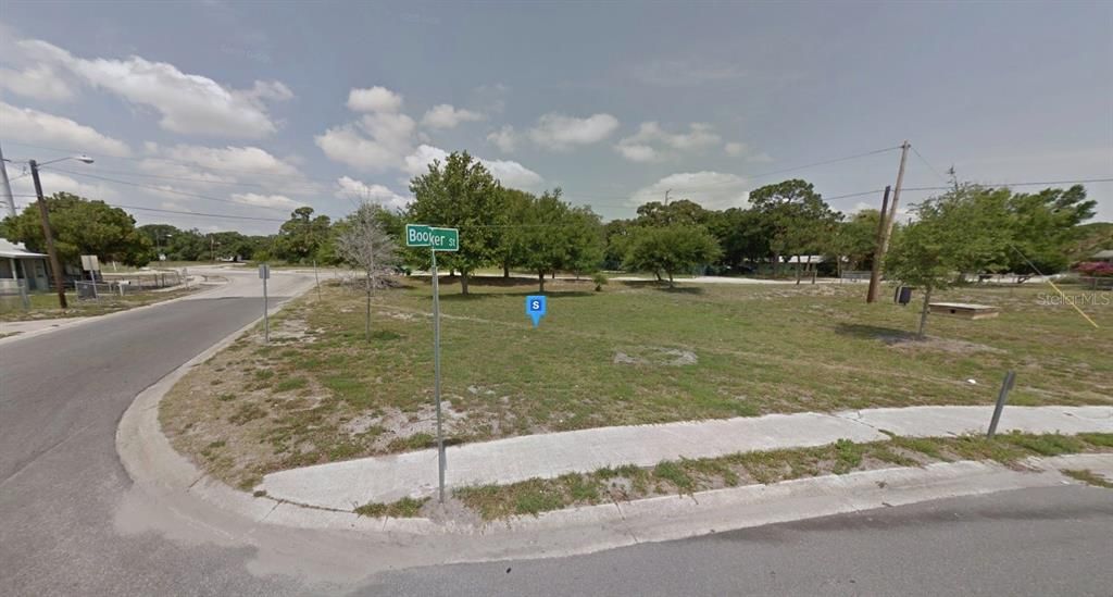 For Sale: $12,999 (0.09 acres)