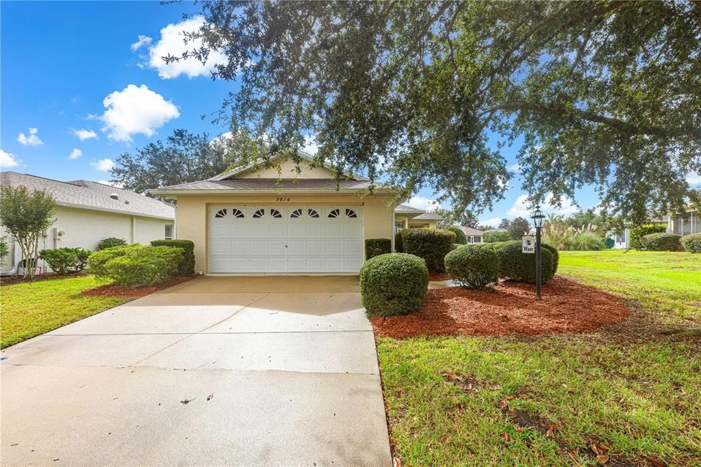 合同活跃: $199,950 (2 贝兹, 2 浴室, 1394 平方英尺)