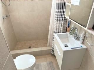 待售: $2,400,000 (4 贝兹, 4 浴室, 3995 平方英尺)