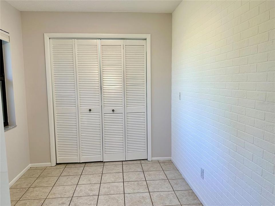 For Sale: $308,900 (2 beds, 2 baths, 1267 Square Feet)