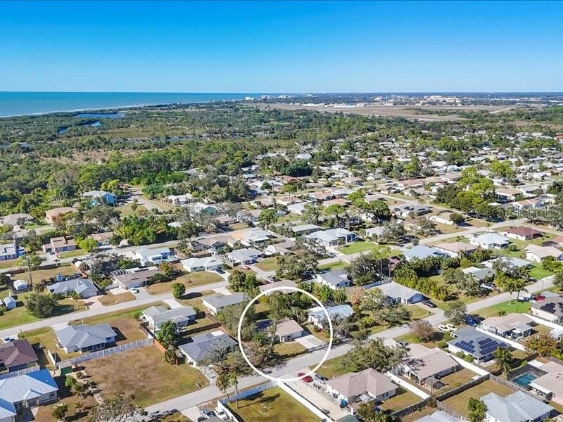 For Sale: $308,900 (2 beds, 2 baths, 1267 Square Feet)