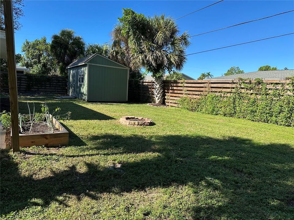 For Sale: $308,900 (2 beds, 2 baths, 1267 Square Feet)