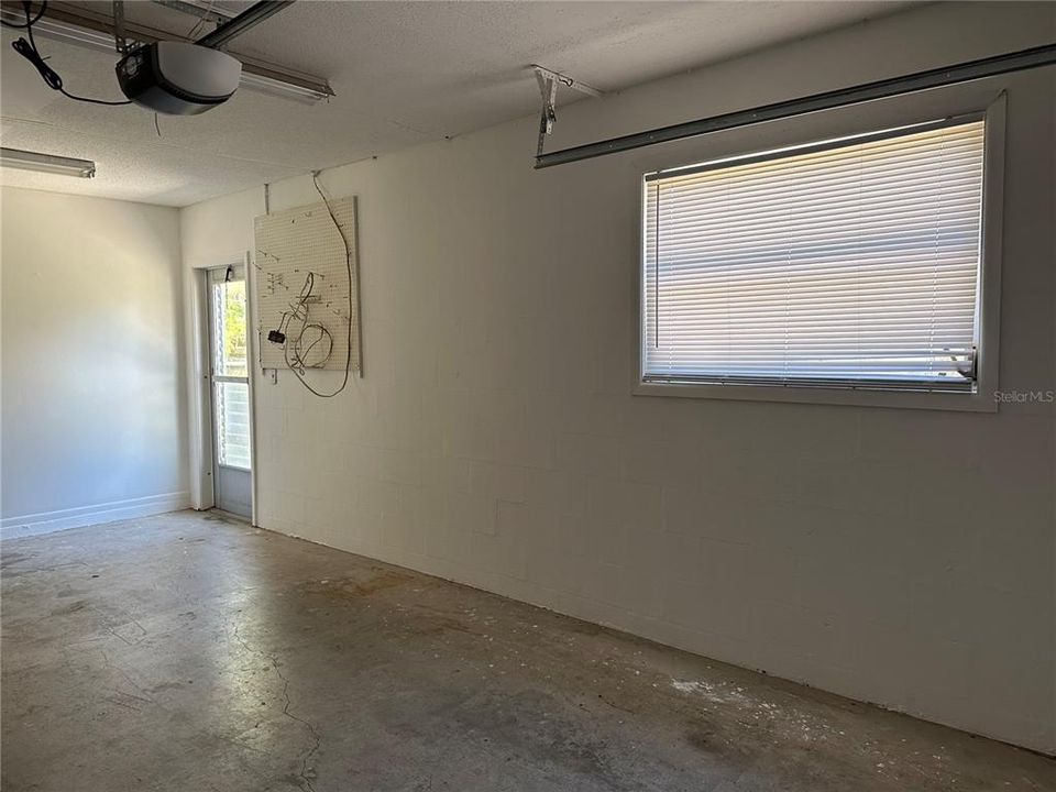 For Sale: $308,900 (2 beds, 2 baths, 1267 Square Feet)