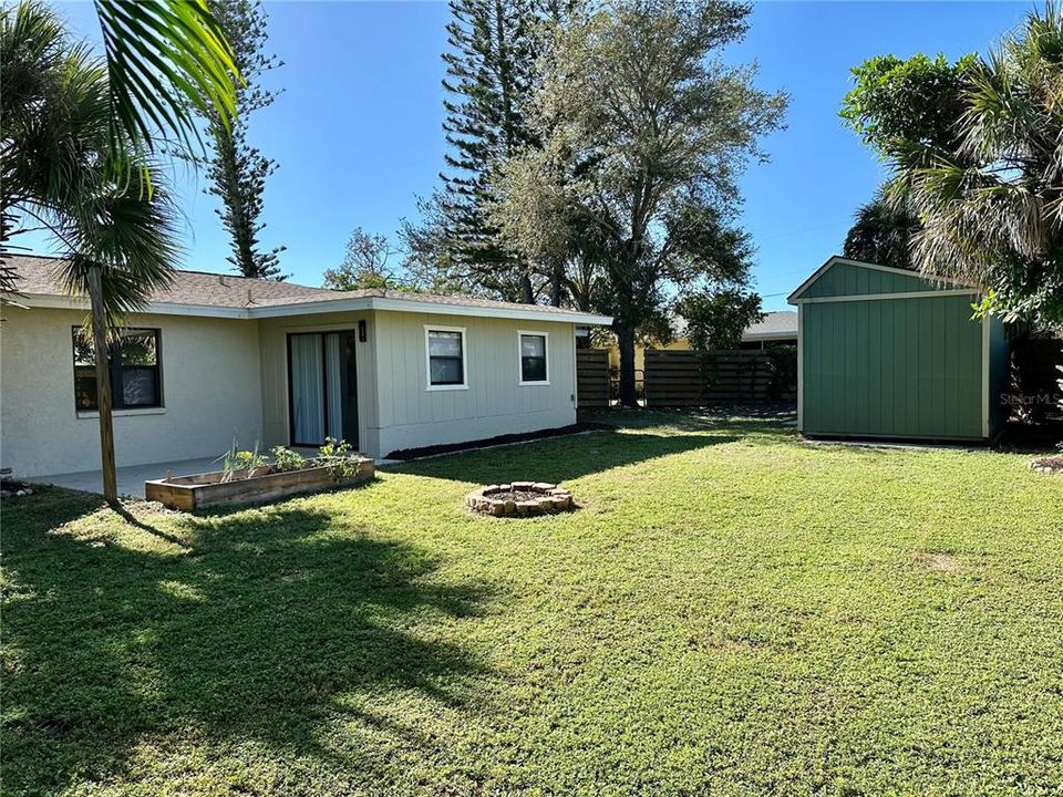 For Sale: $308,900 (2 beds, 2 baths, 1267 Square Feet)