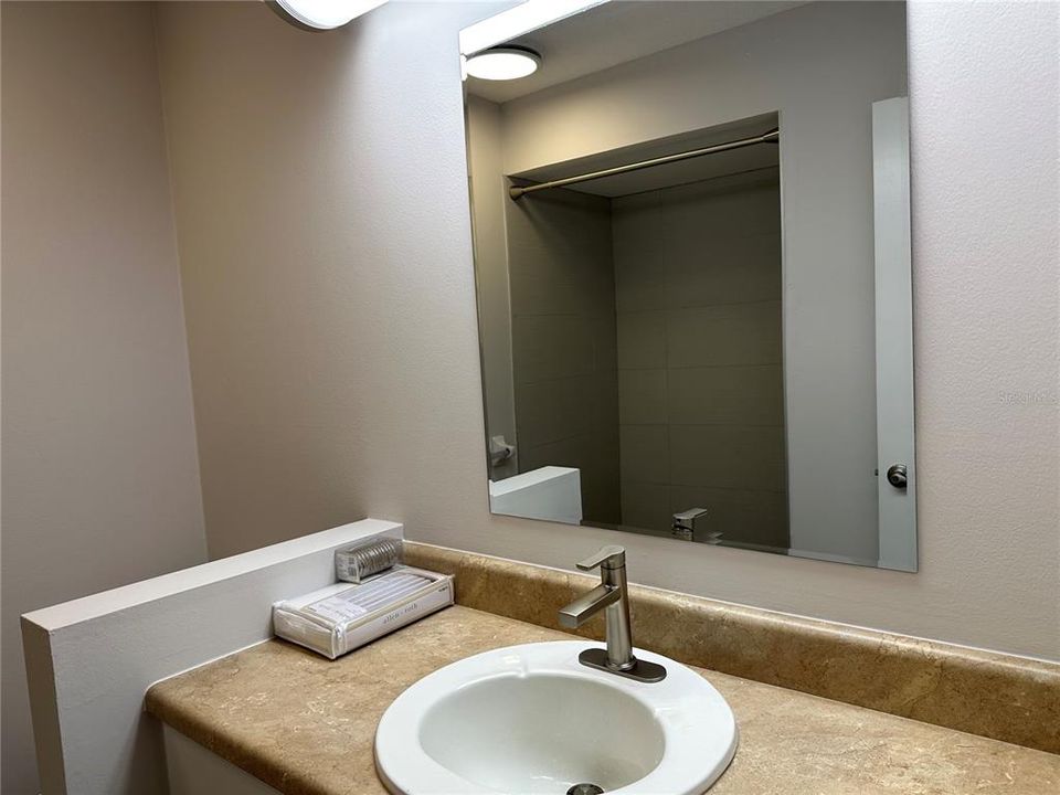 For Sale: $308,900 (2 beds, 2 baths, 1267 Square Feet)