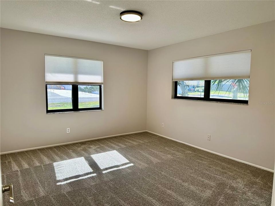 For Sale: $308,900 (2 beds, 2 baths, 1267 Square Feet)