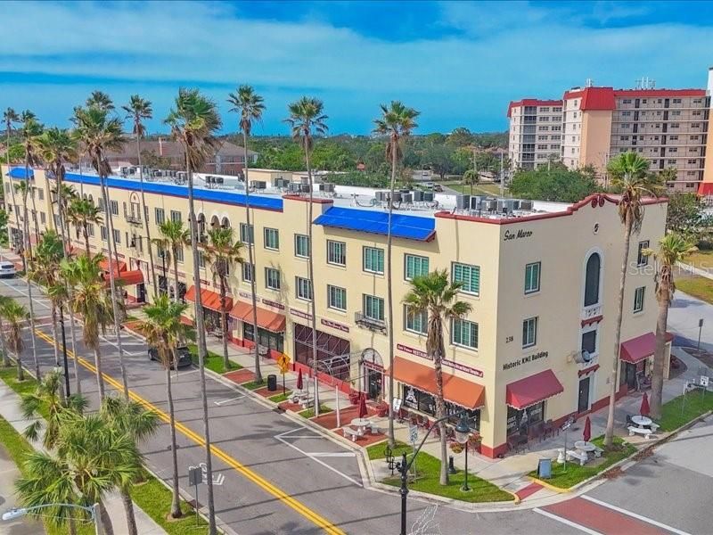 For Sale: $308,900 (2 beds, 2 baths, 1267 Square Feet)