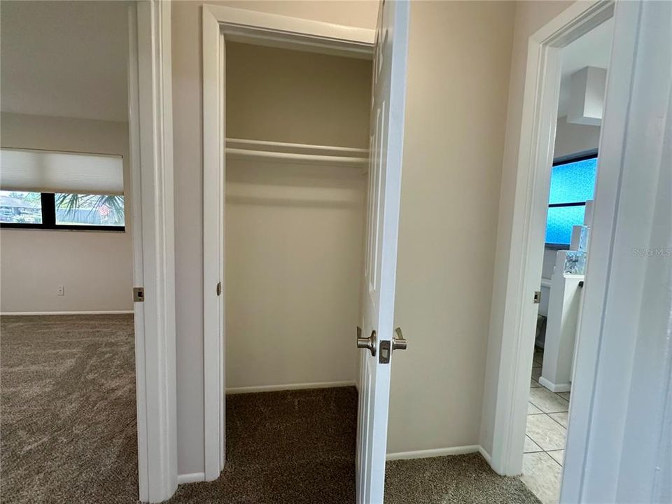 For Sale: $308,900 (2 beds, 2 baths, 1267 Square Feet)