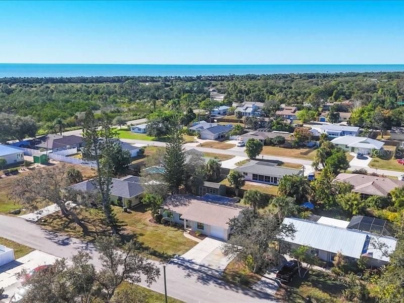 For Sale: $308,900 (2 beds, 2 baths, 1267 Square Feet)