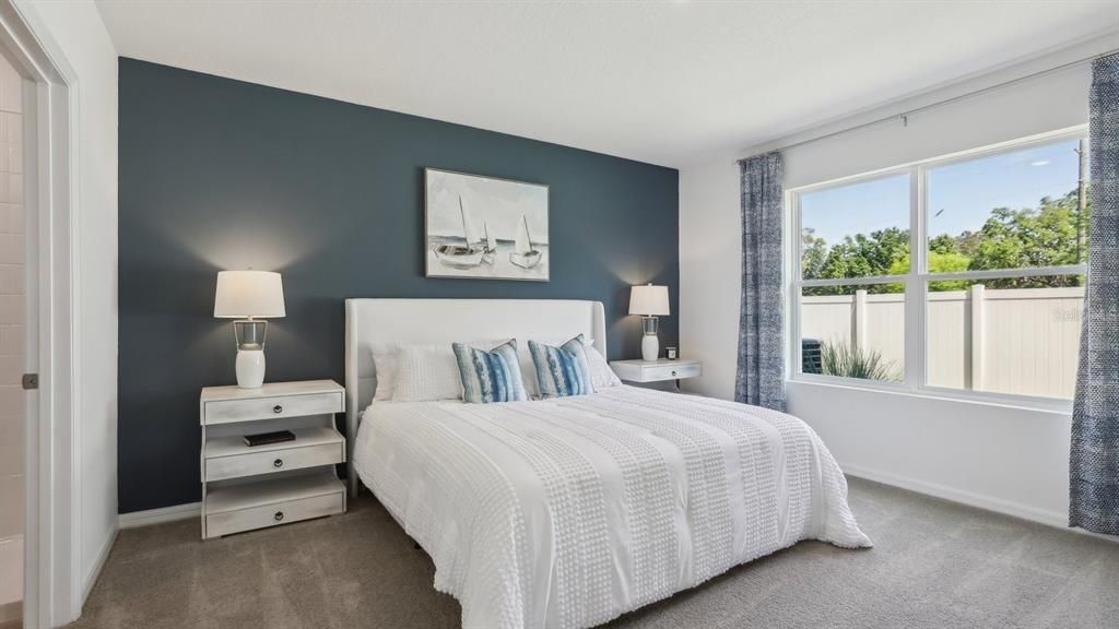 Activo con contrato: $329,990 (3 camas, 2 baños, 1560 Pies cuadrados)