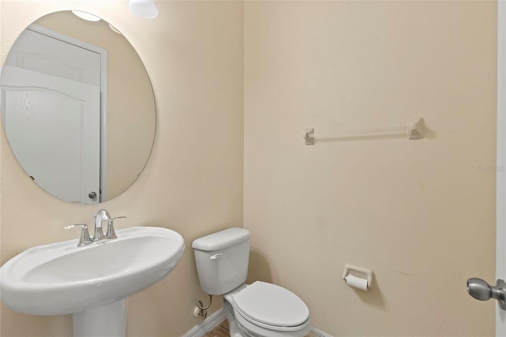 For Sale: $345,000 (4 beds, 3 baths, 3122 Square Feet)