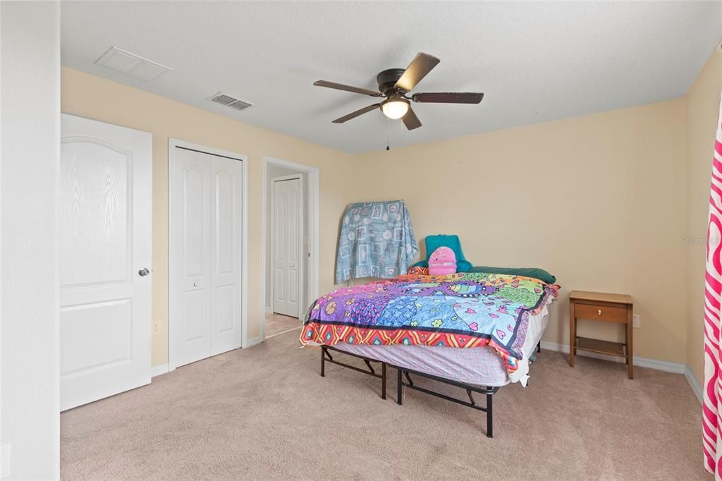 For Sale: $345,000 (4 beds, 3 baths, 3122 Square Feet)