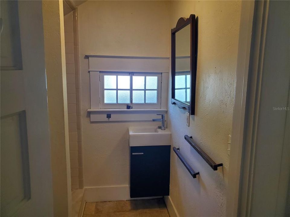 待售: $640,000 (0 贝兹, 0 浴室, 2403 平方英尺)