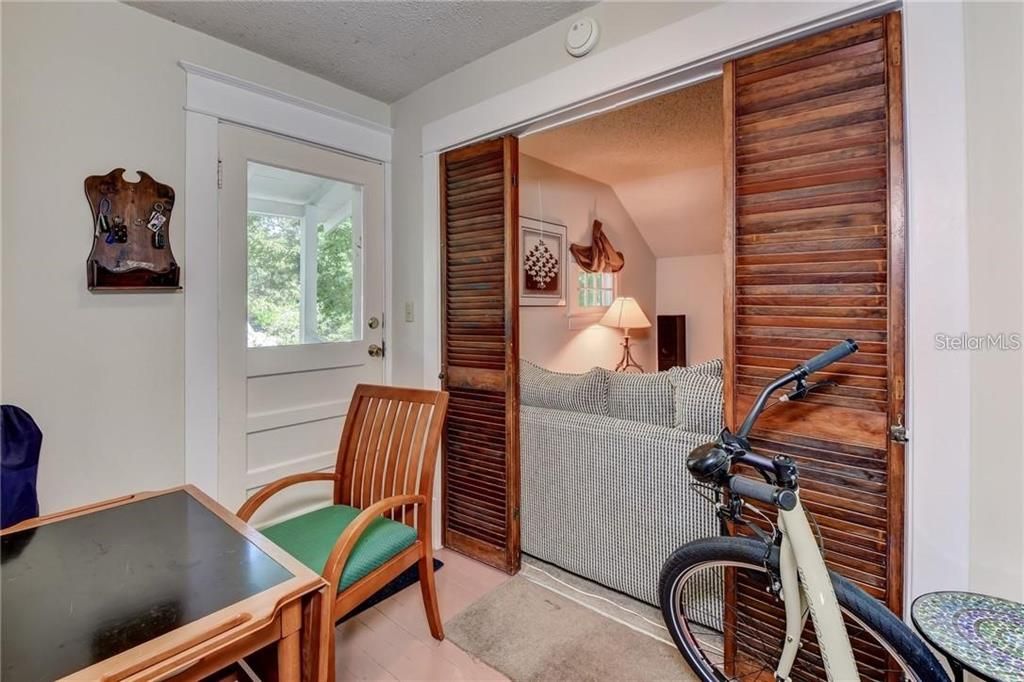 待售: $640,000 (0 贝兹, 0 浴室, 2403 平方英尺)