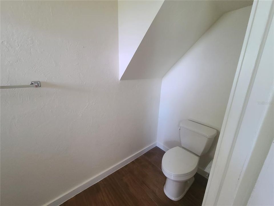 待售: $640,000 (0 贝兹, 0 浴室, 2403 平方英尺)