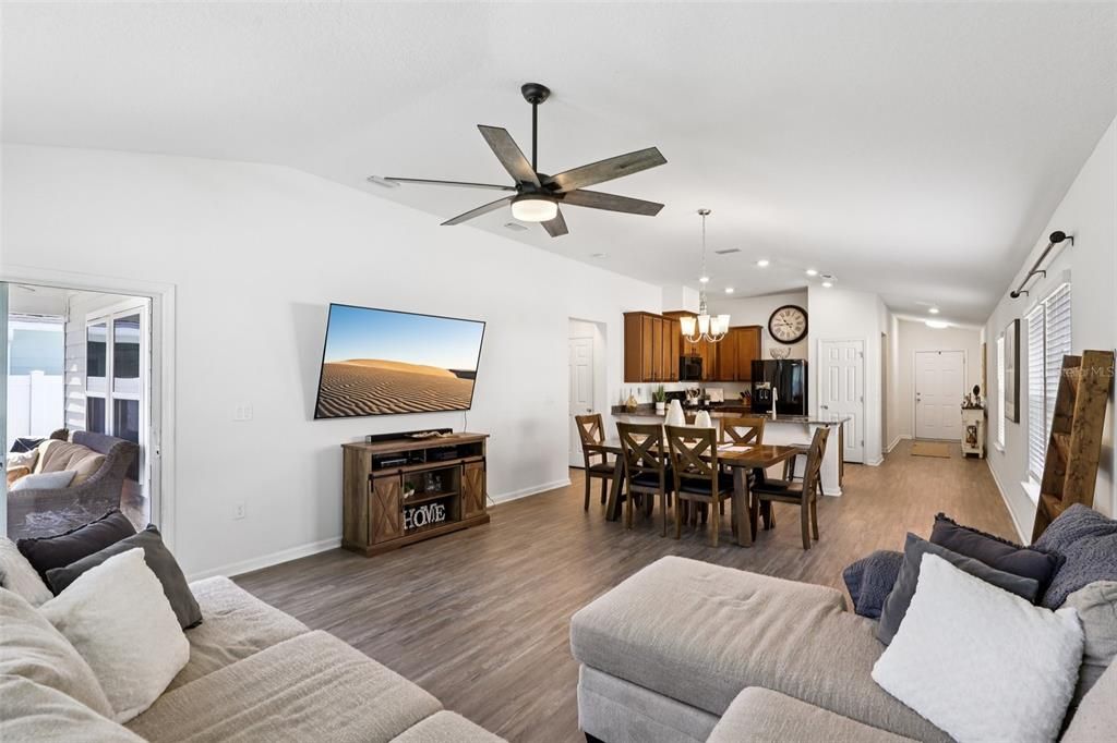 待售: $369,000 (3 贝兹, 2 浴室, 1788 平方英尺)