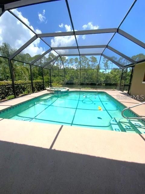 出租: $2,250 (4 贝兹, 2 浴室, 2004 平方英尺)